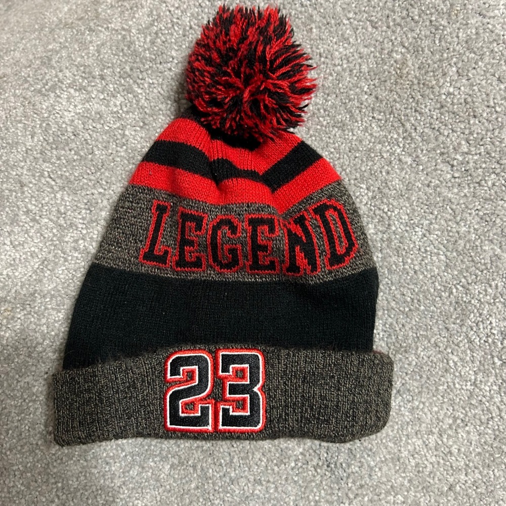 Astor Legend 23 Beanie Red Baby 3-6 Months Black Gray Fleece Lined Hat